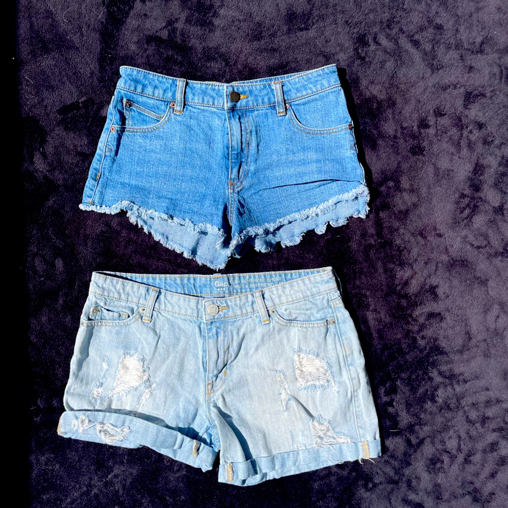 Camping and Summer adventures shorts? Volcom and Old Navy. 28 waist